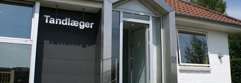 Tandlæge Søren Grønlund